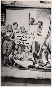 Algerijnse kinderen uit de regio Annaba, eind 19e eeuw door French Photographer